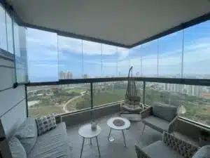 סגירת מרפסת 7 מ-10