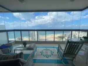 סגירת מרפסת 8 מ-10