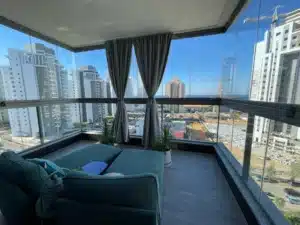 סגירת מרפסת 9 מ-10