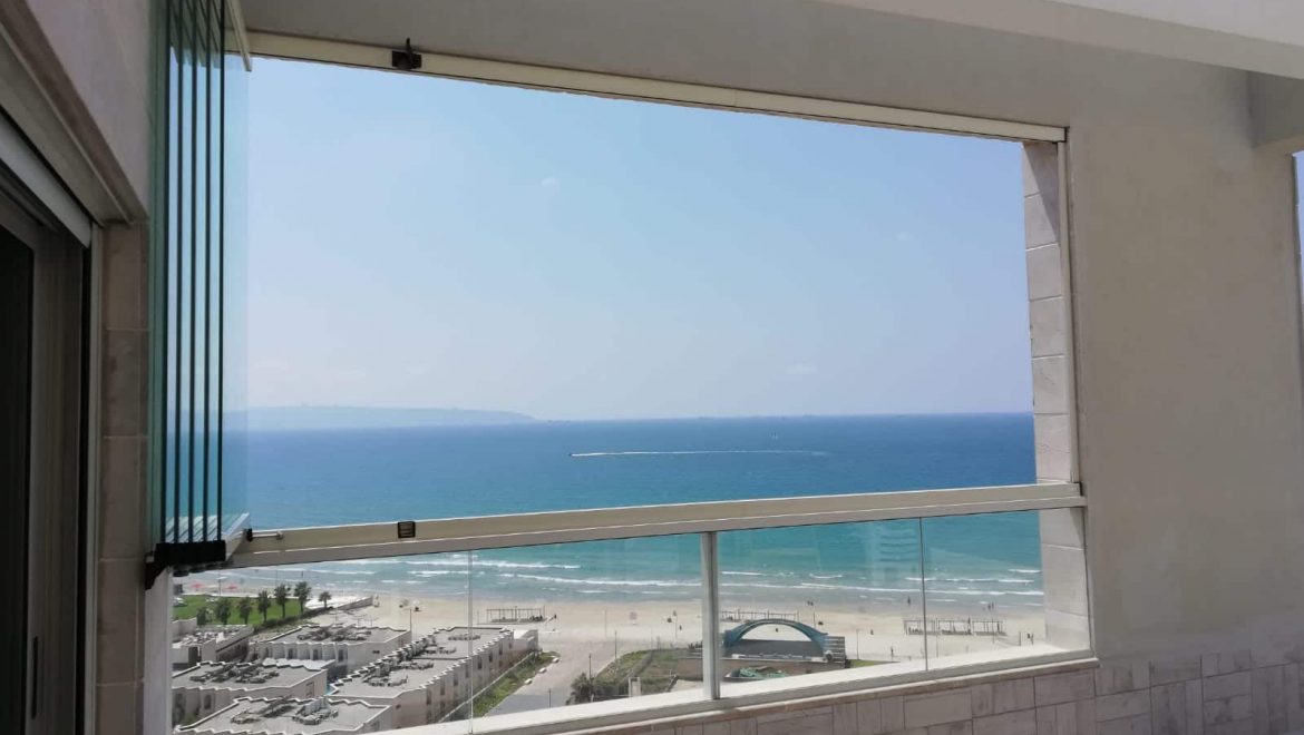 חלונות מתקפלים