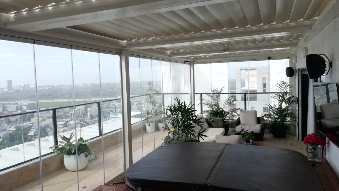 חלונות פנורמיים